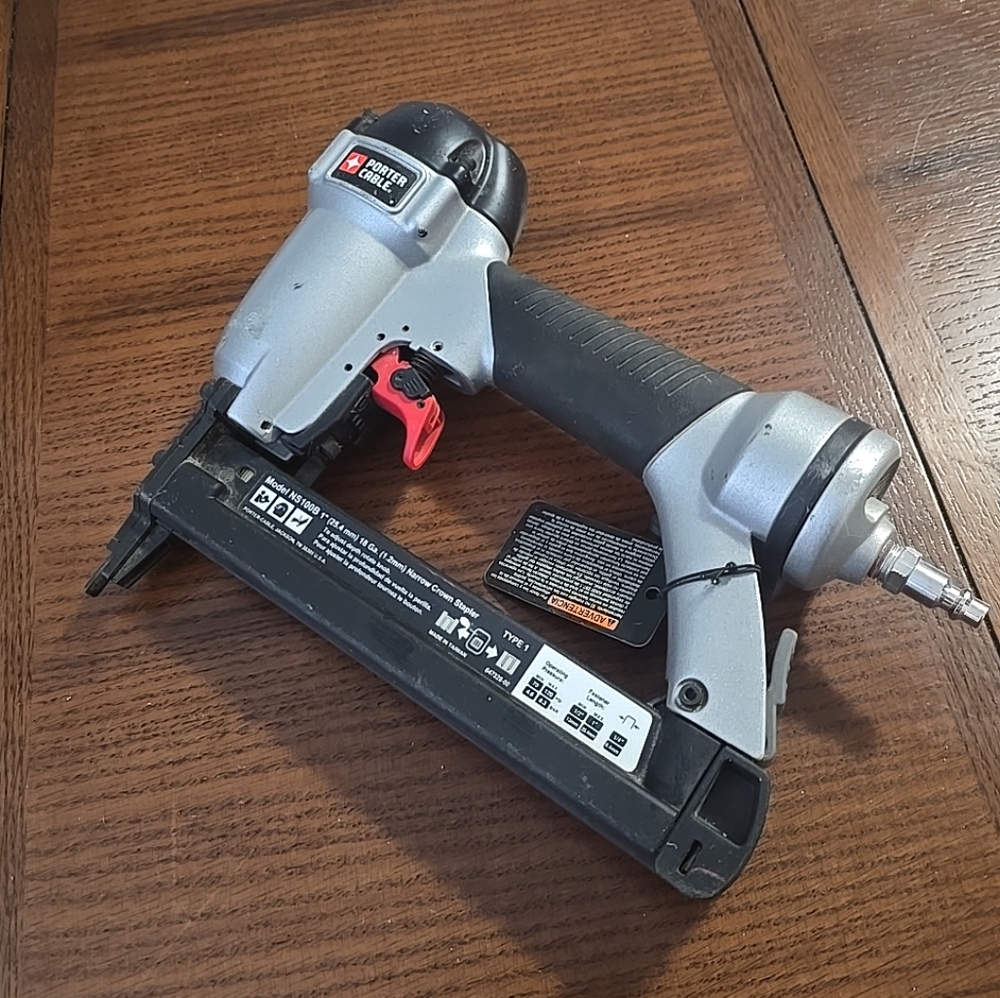 PORTER CABLE NS100B PNEUMATIC 18GA 1" Narrow CROWN STAPLER